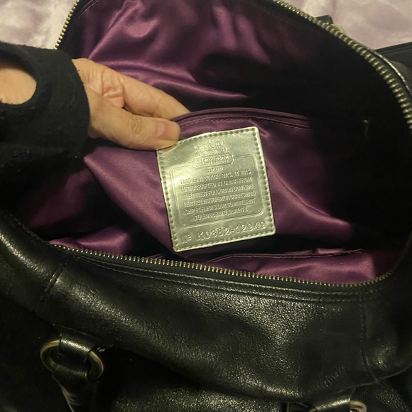 Coach Black Leather Shoulder Bag - Picture 5 of 10